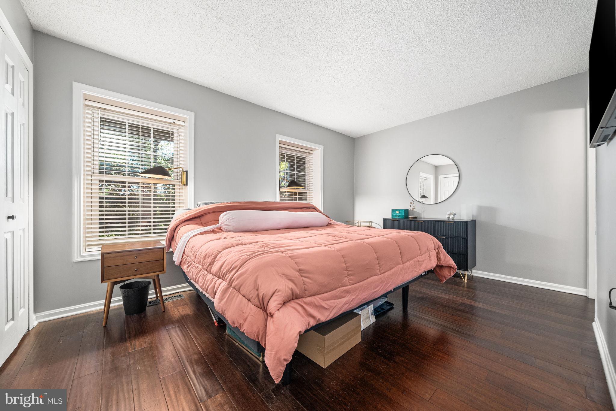 WESTHAMPTON MEWS - Residential