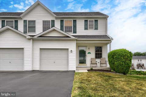 Townhouse For Sale - 215 Meadow Lane<br/> HARRISBURG, PA 17112