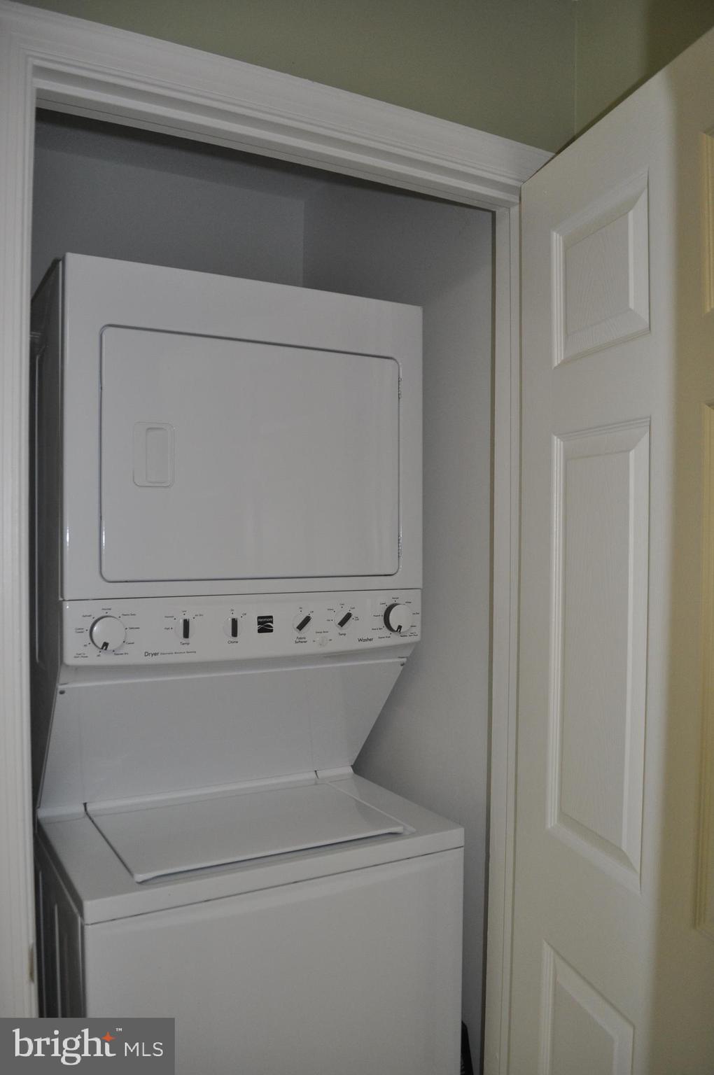 RESTON TOWN CENTER - Residential Lease