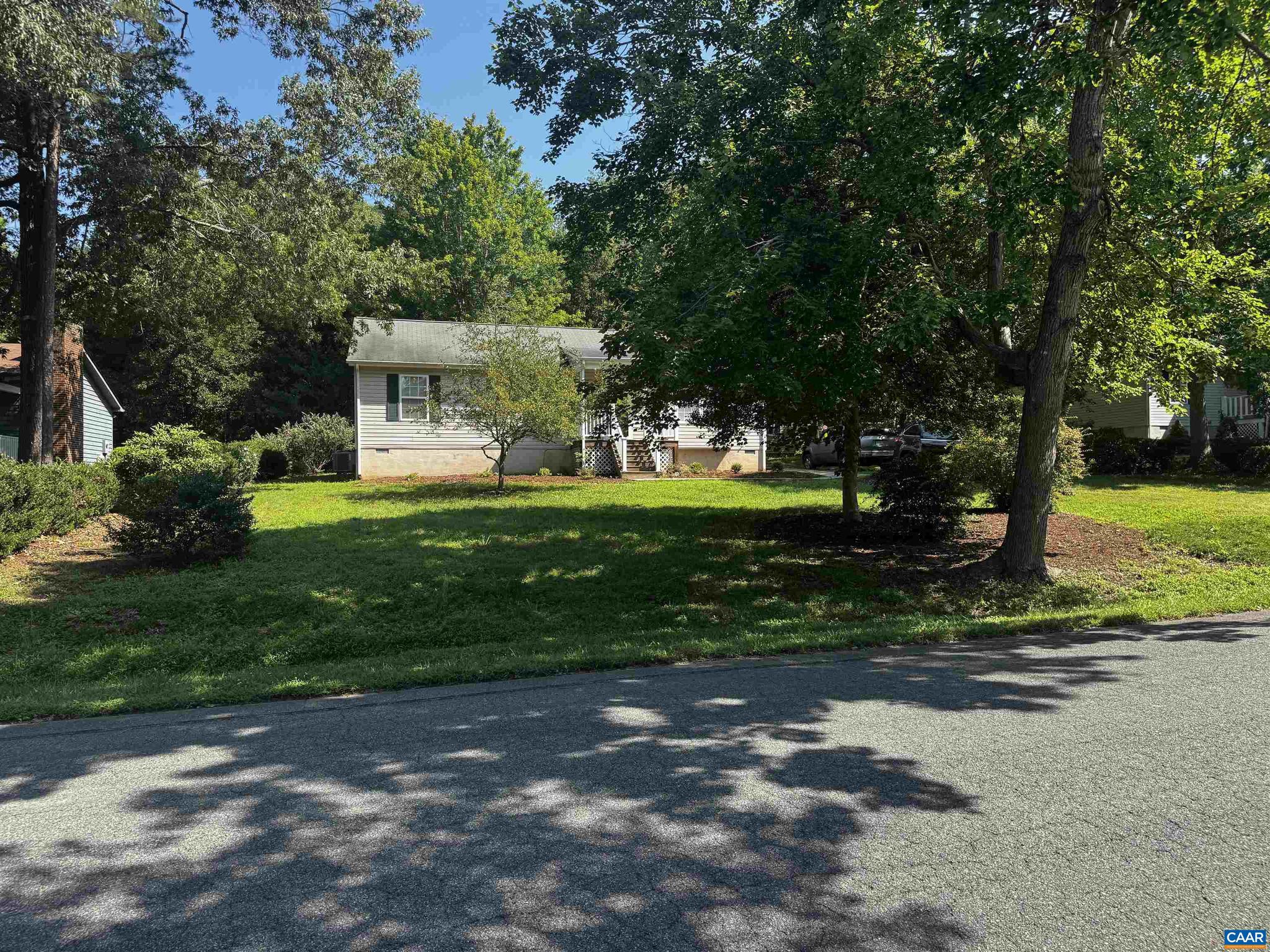 LAKE MONTICELLO - Residential