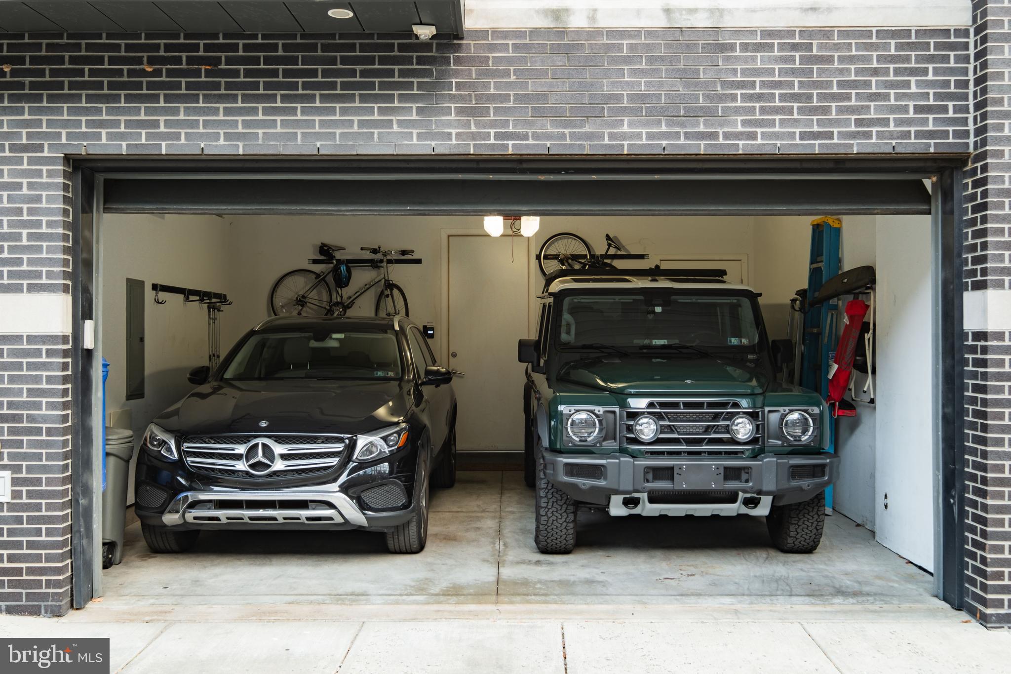 LOGAN SQUARE - Residential