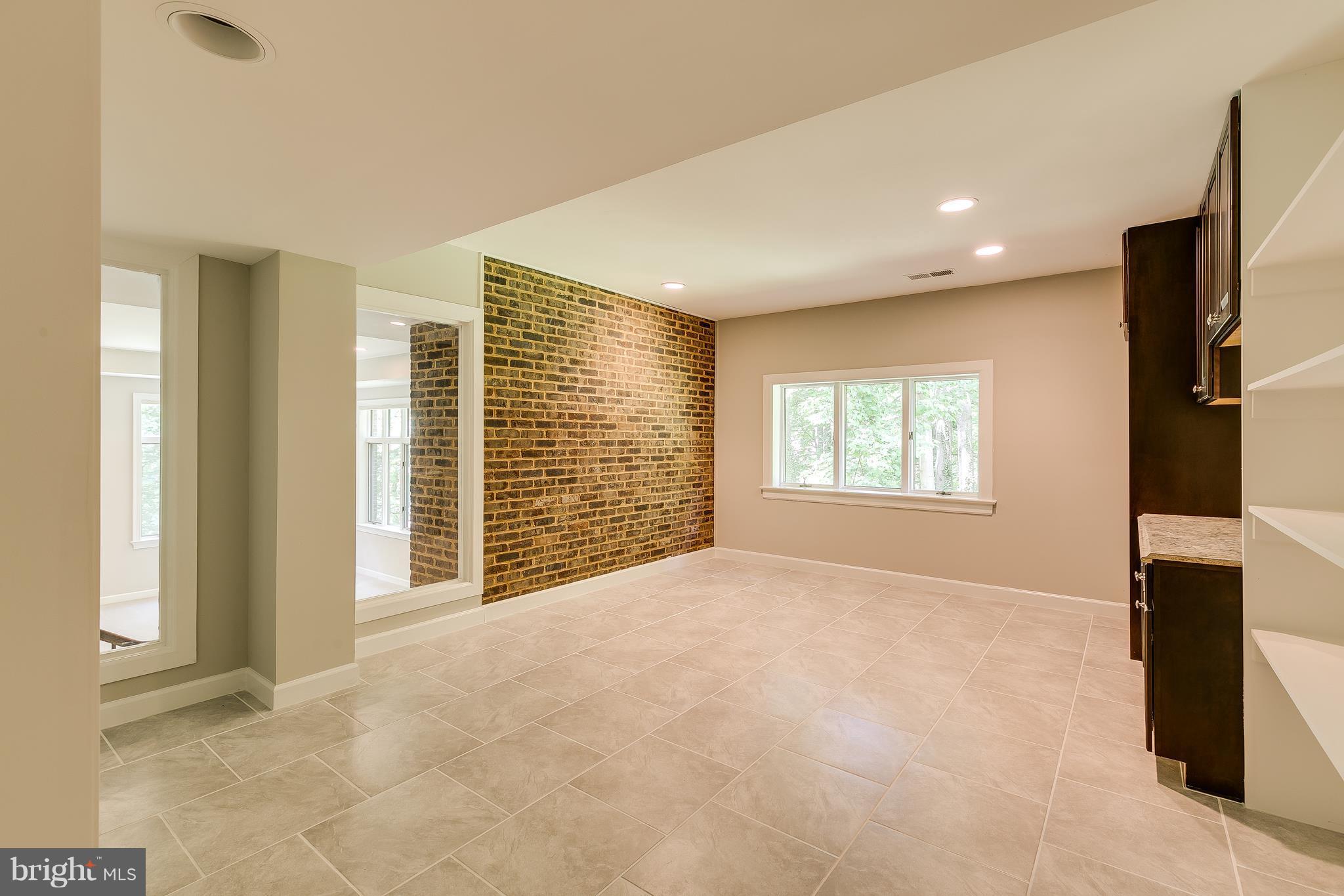 POTOMAC ESTATES - Residential