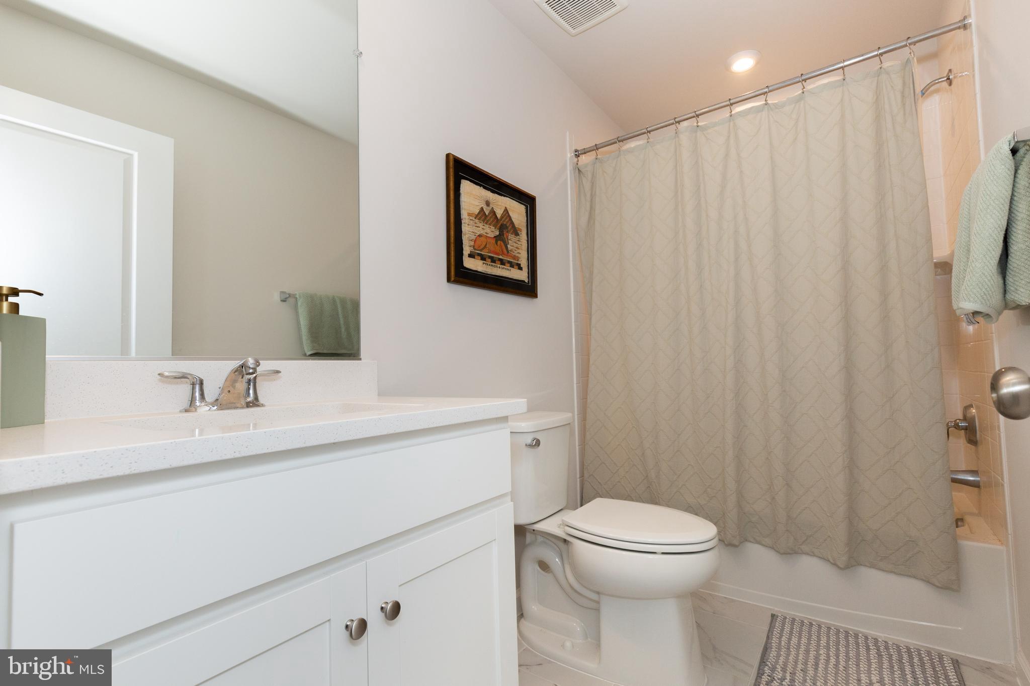 PRESIDENTS POINTE - Residential Lease