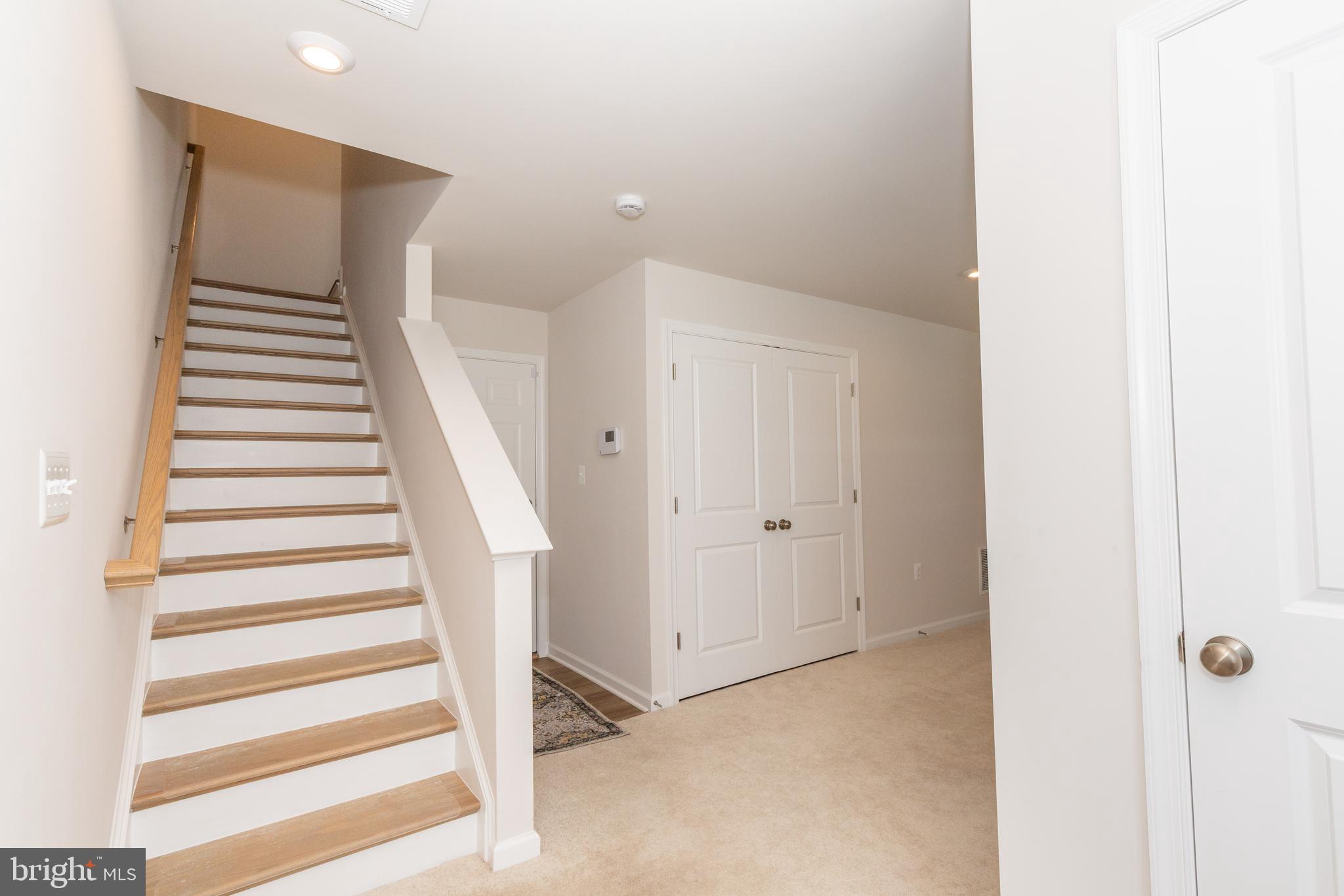 PRESIDENTS POINTE - Residential Lease