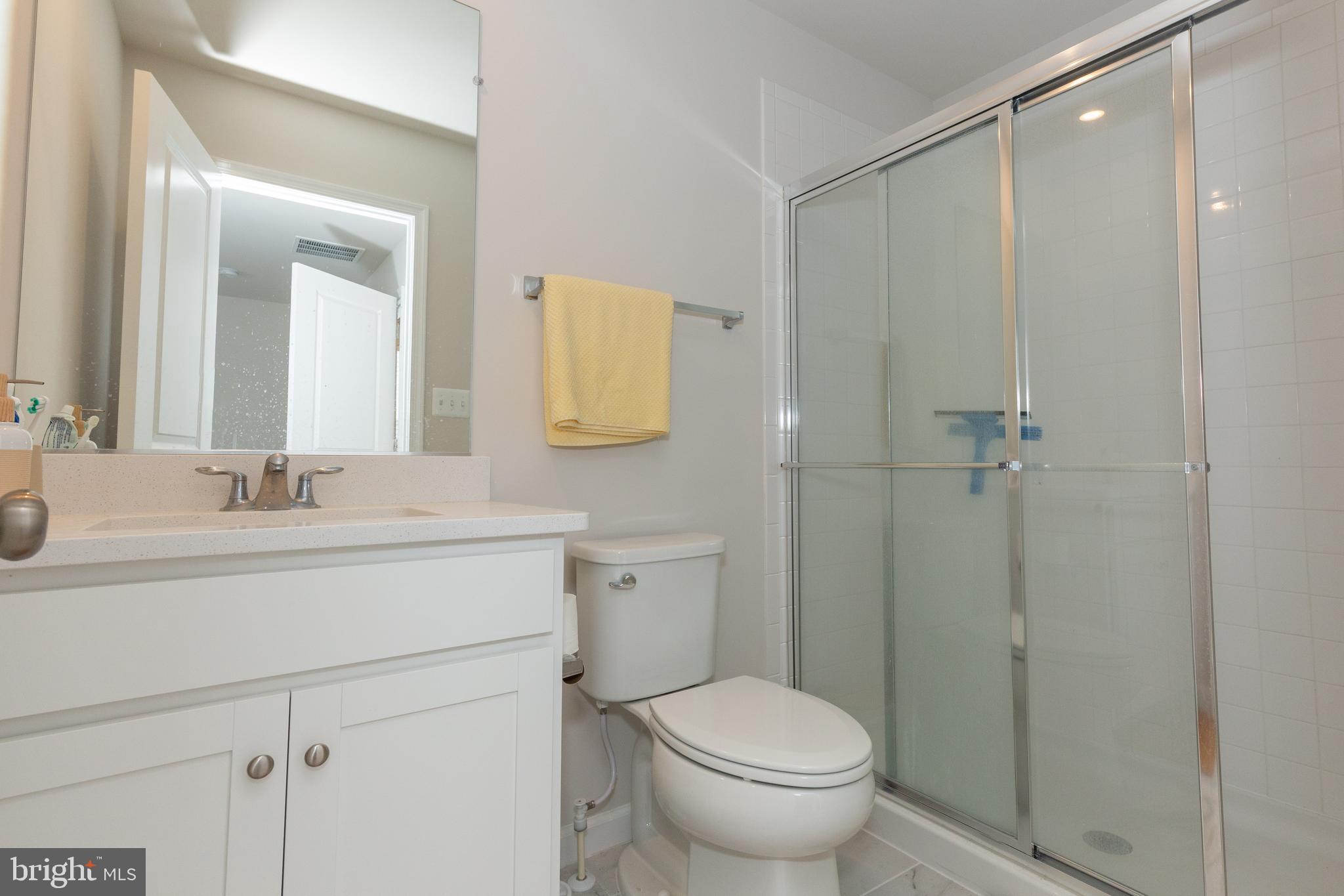 PRESIDENTS POINTE - Residential Lease