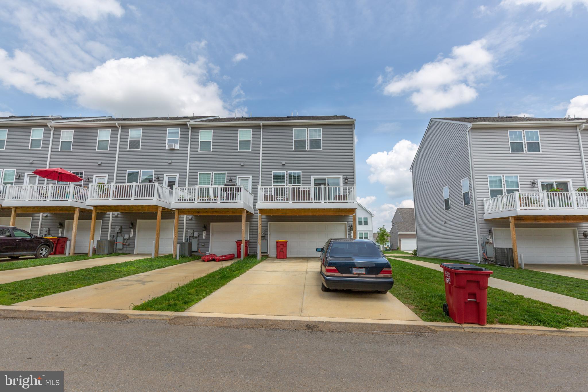 PRESIDENTS POINTE - Residential Lease