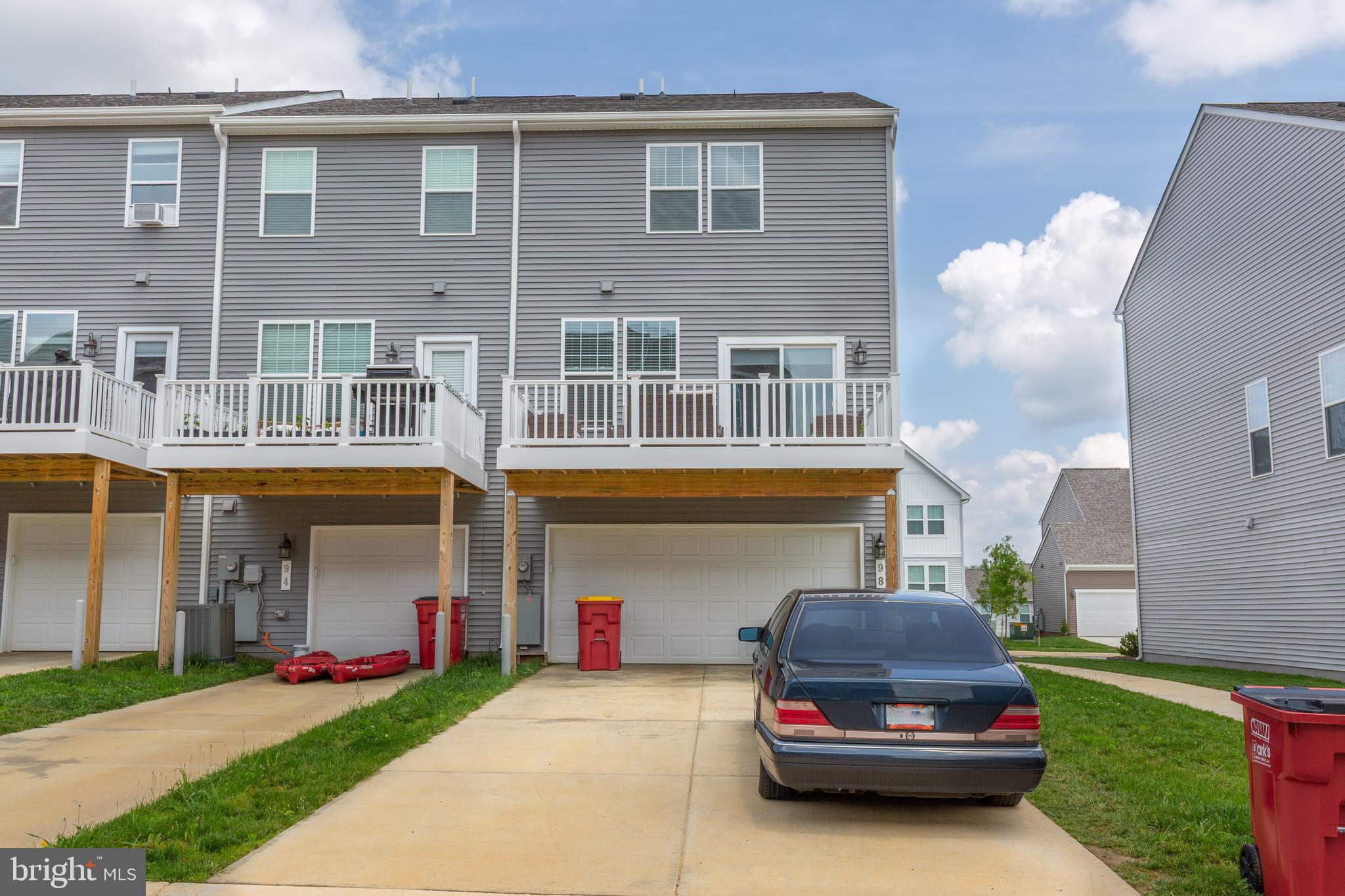 PRESIDENTS POINTE - Residential Lease