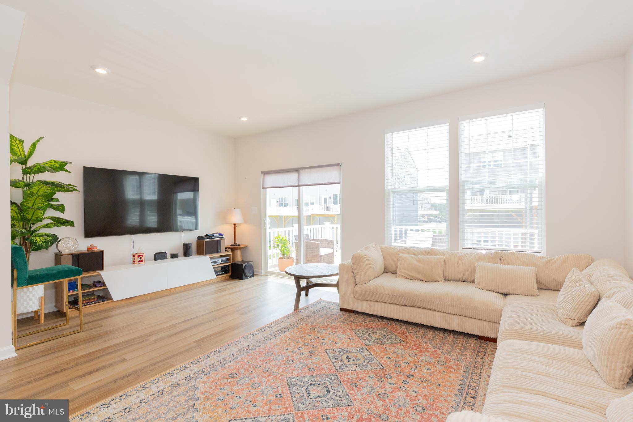 PRESIDENTS POINTE - Residential Lease