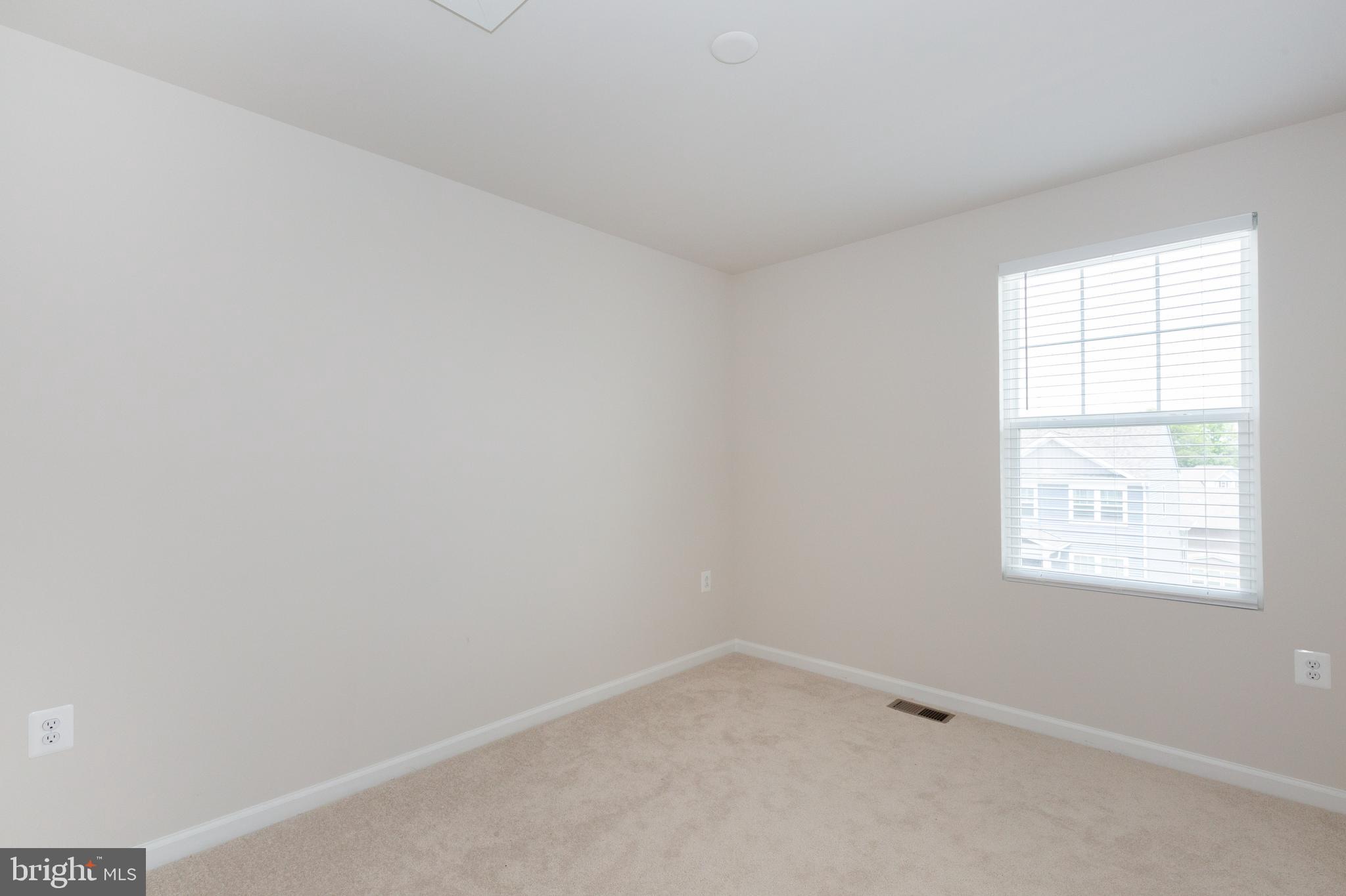 PRESIDENTS POINTE - Residential Lease