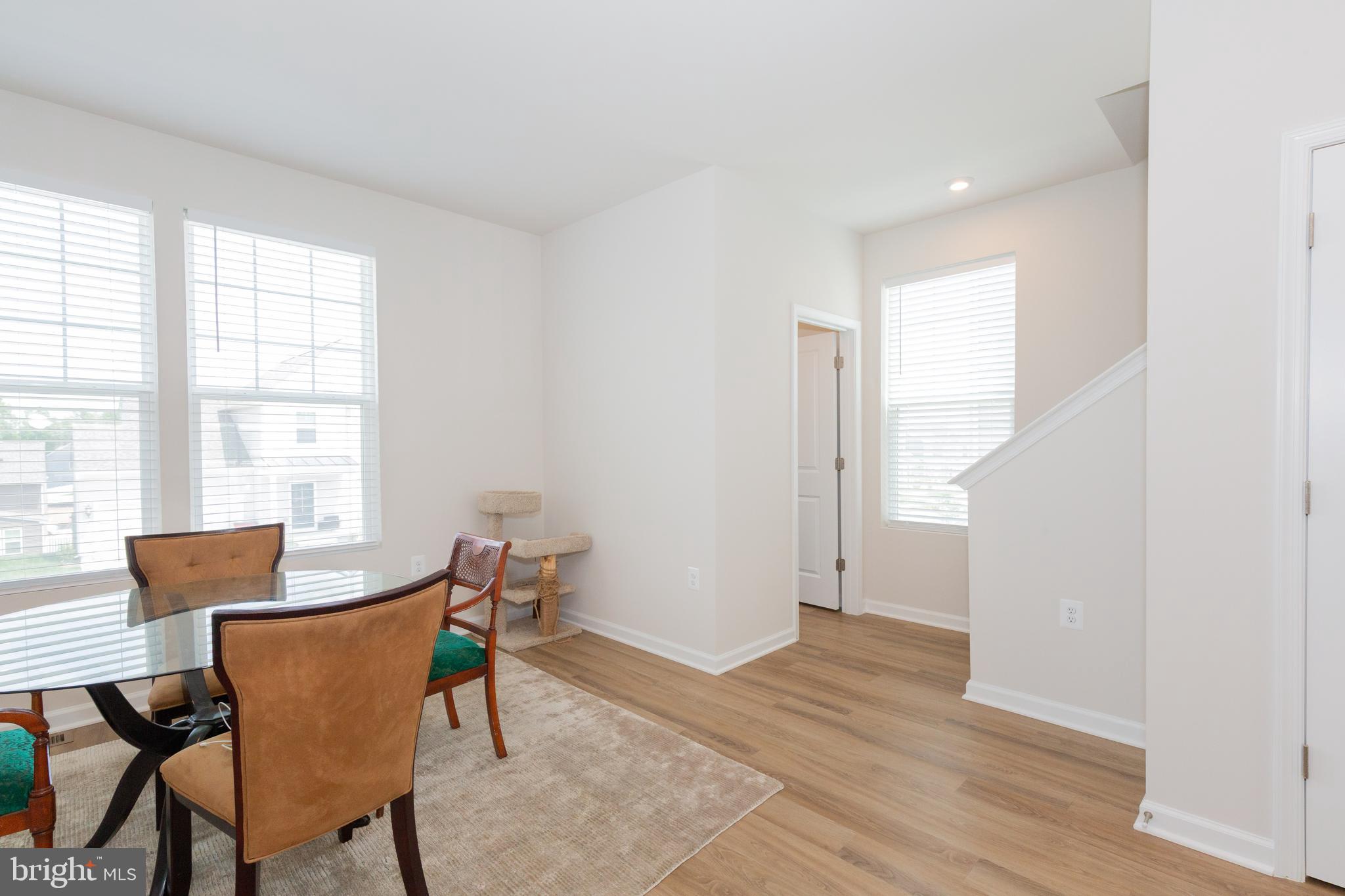 PRESIDENTS POINTE - Residential Lease