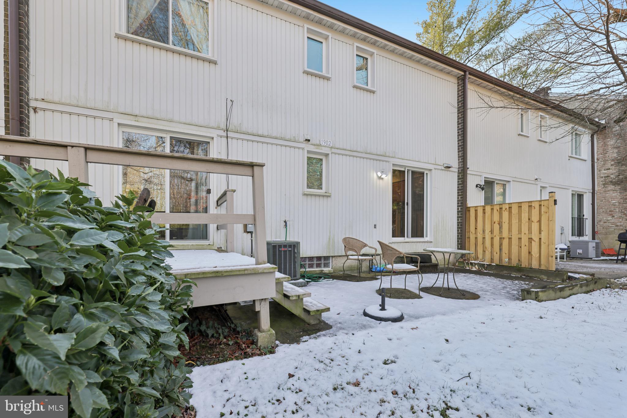 GREENBERRY WOODS - Residential