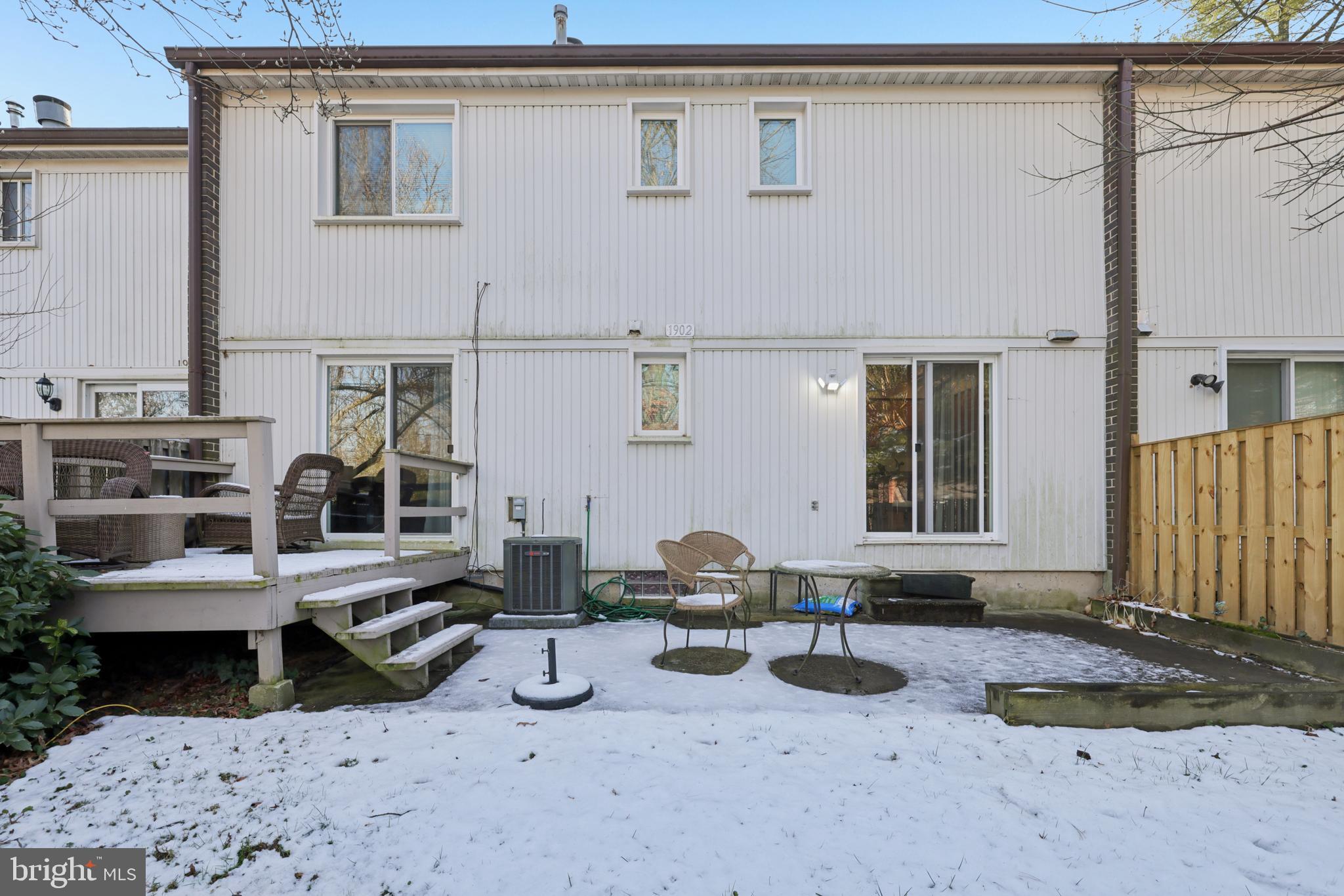 GREENBERRY WOODS - Residential