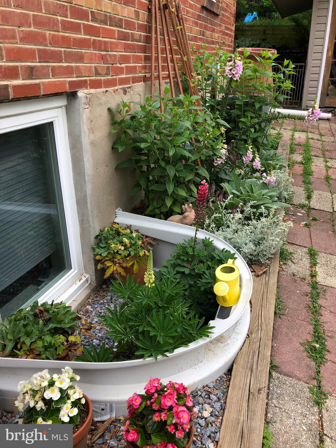 JEFFERSON MANOR - Residential