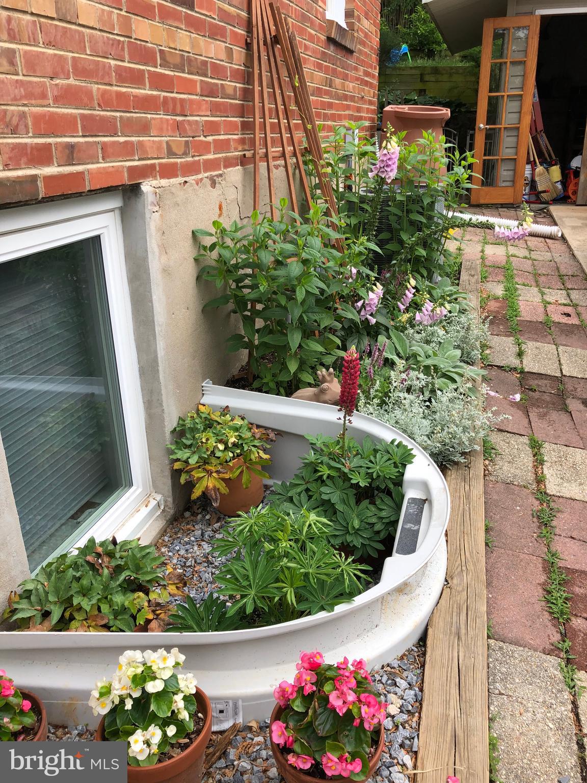 JEFFERSON MANOR - Residential