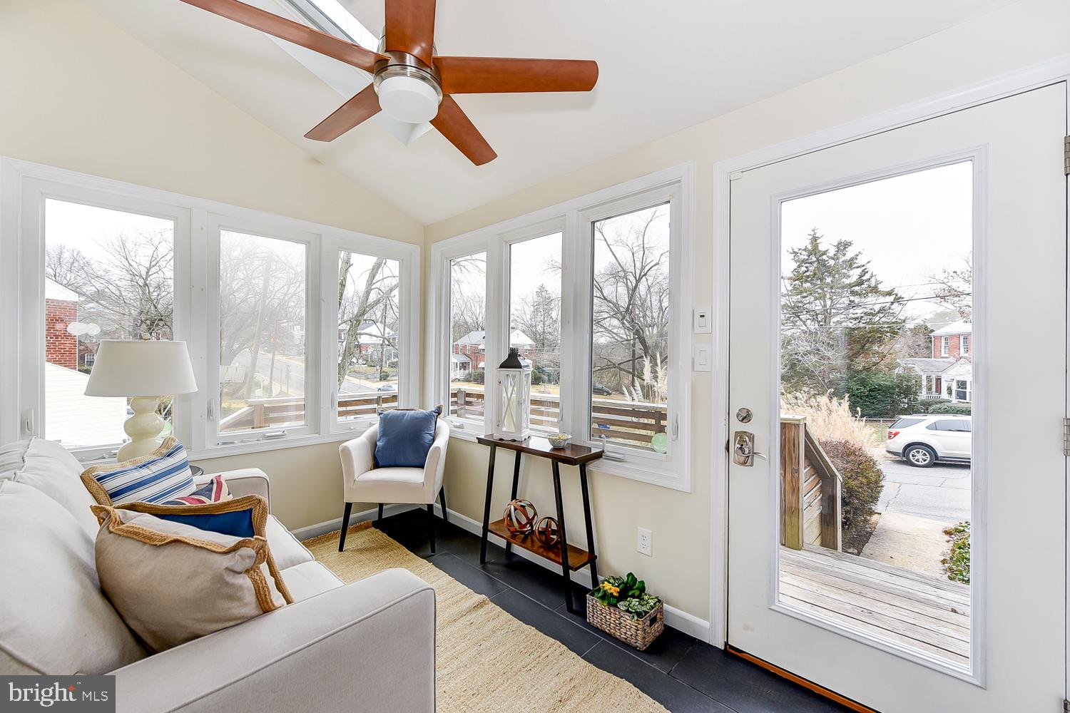 JEFFERSON MANOR - Residential