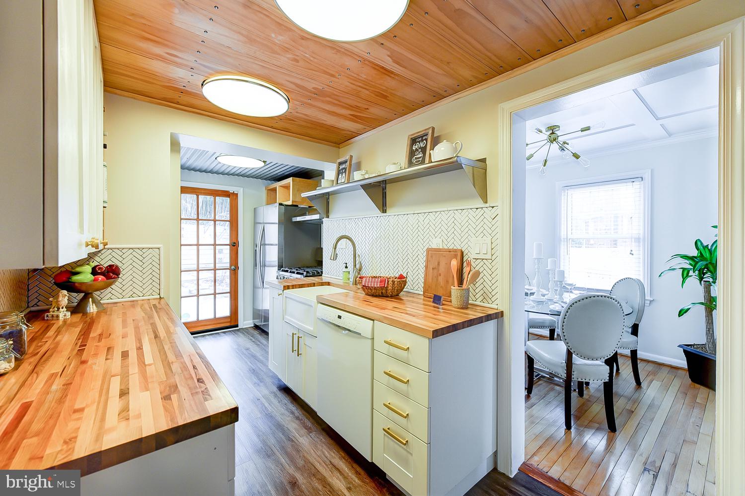 JEFFERSON MANOR - Residential