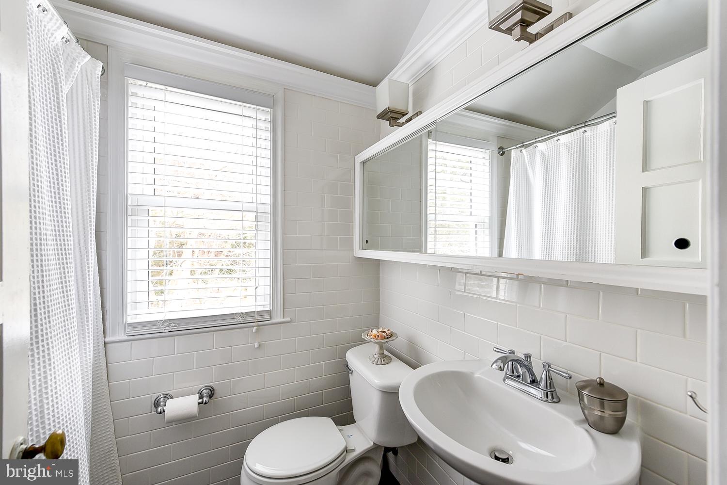 JEFFERSON MANOR - Residential