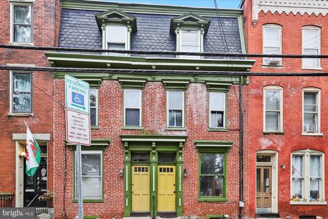 215 BRIGGS STREET HARRISBURG PA 17102