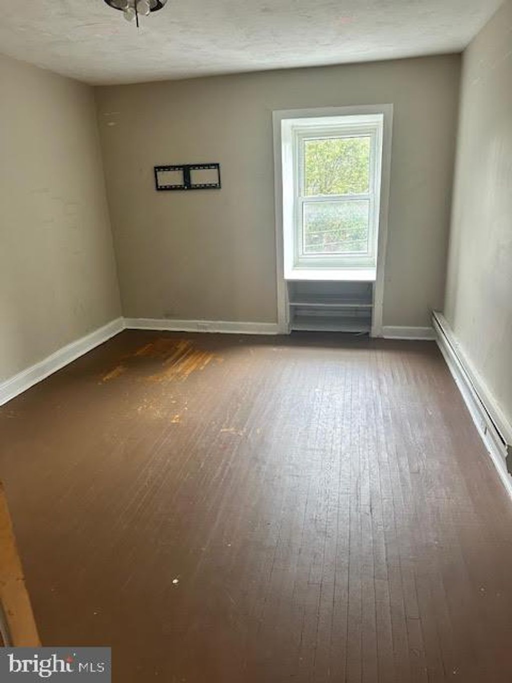 Photo of 215 Briggs Street, HARRISBURG, PA 17102 (MLS # PADA2051048)