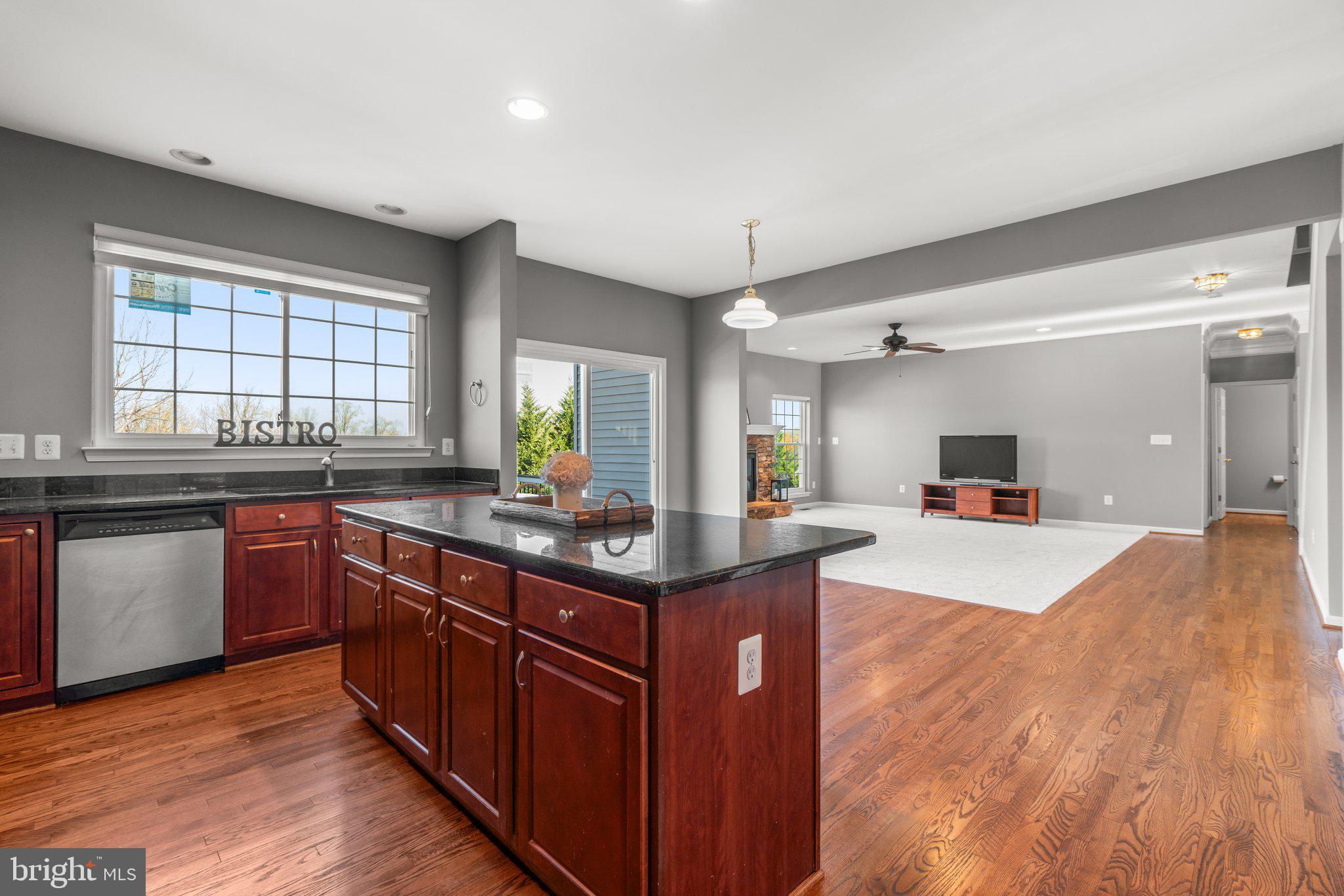 AUTUMN VIEW - Residential