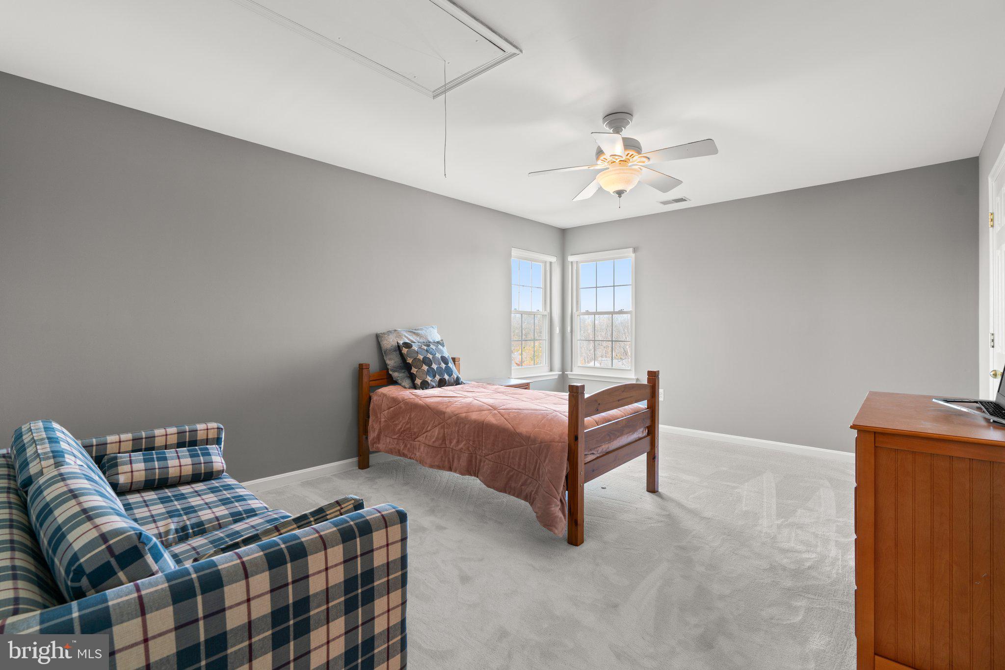 AUTUMN VIEW - Residential