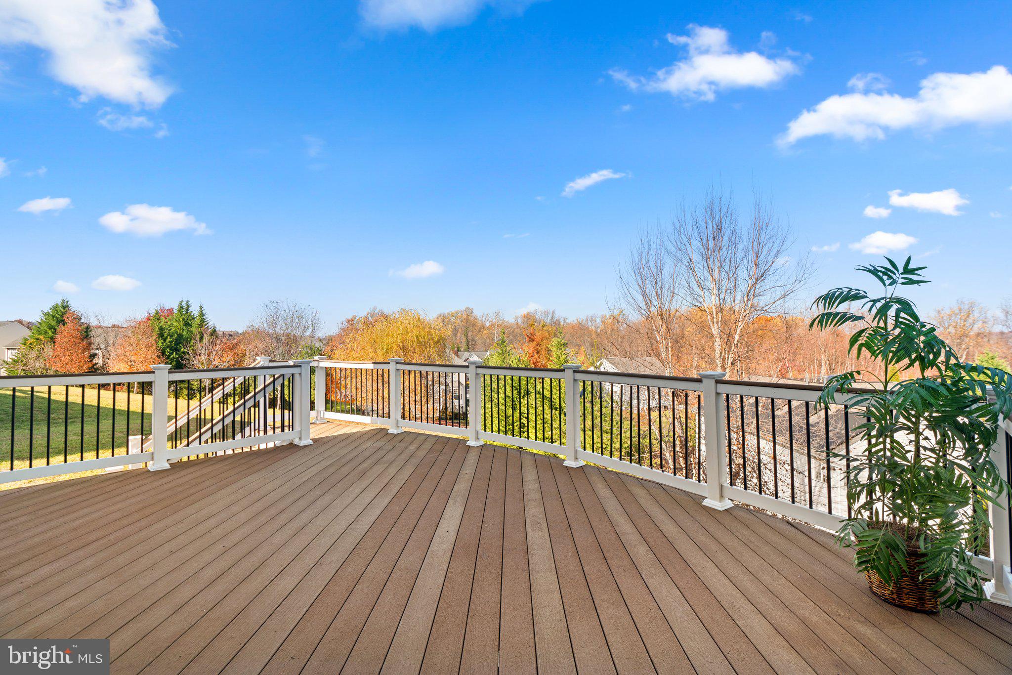 AUTUMN VIEW - Residential