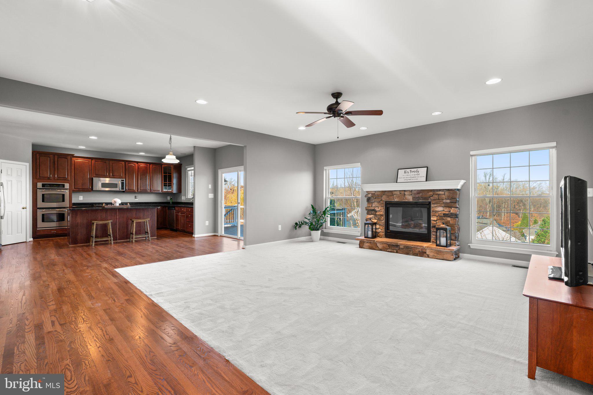 AUTUMN VIEW - Residential