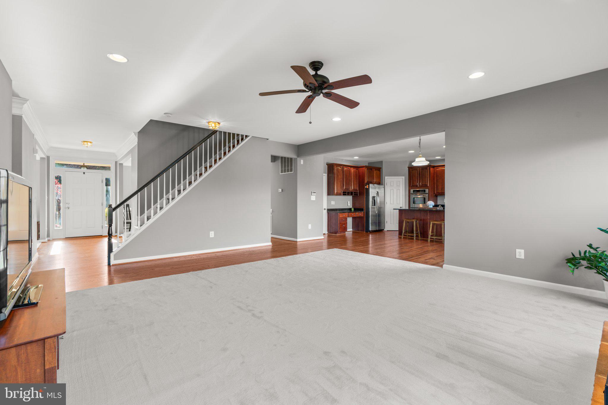 AUTUMN VIEW - Residential