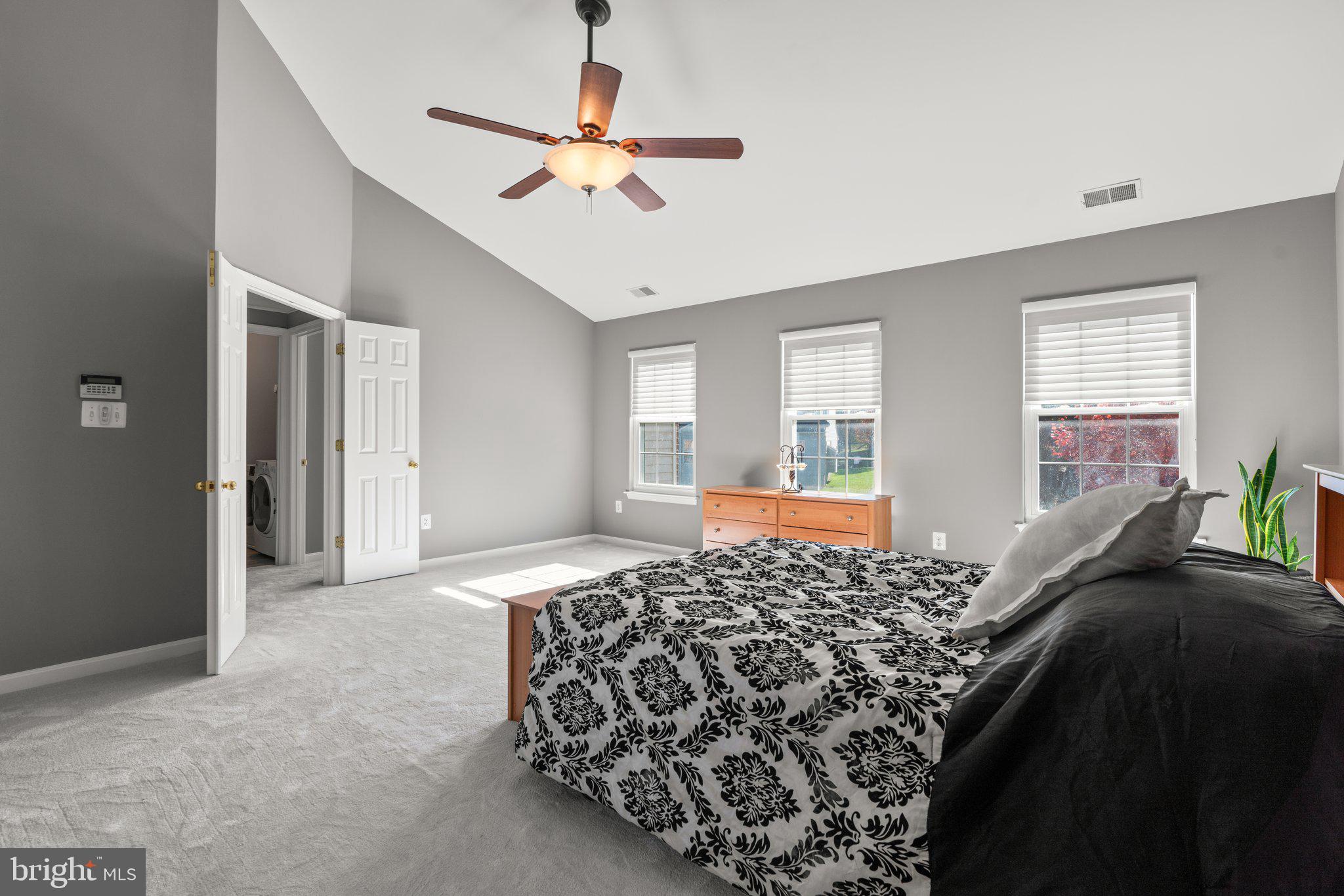 AUTUMN VIEW - Residential