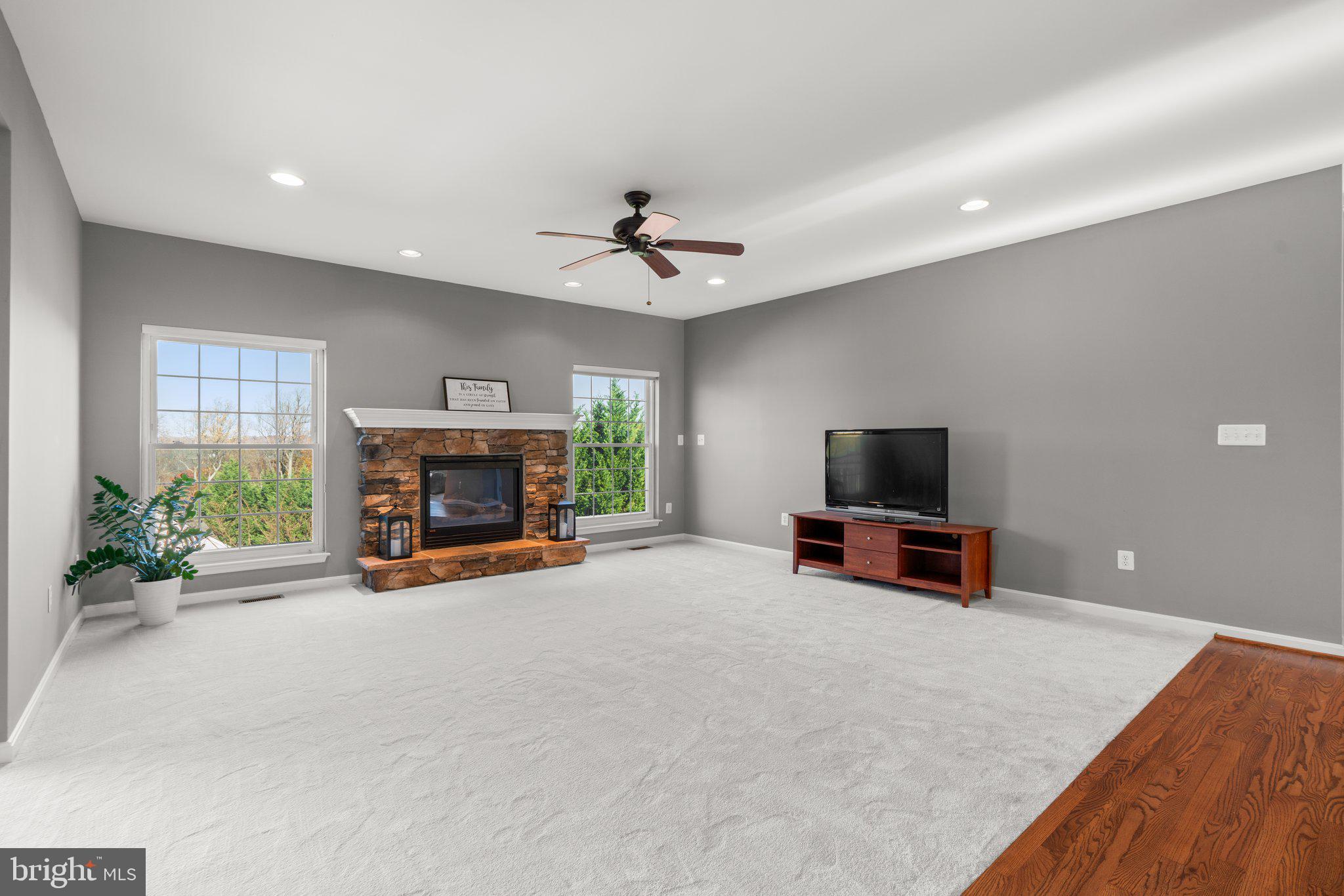 AUTUMN VIEW - Residential