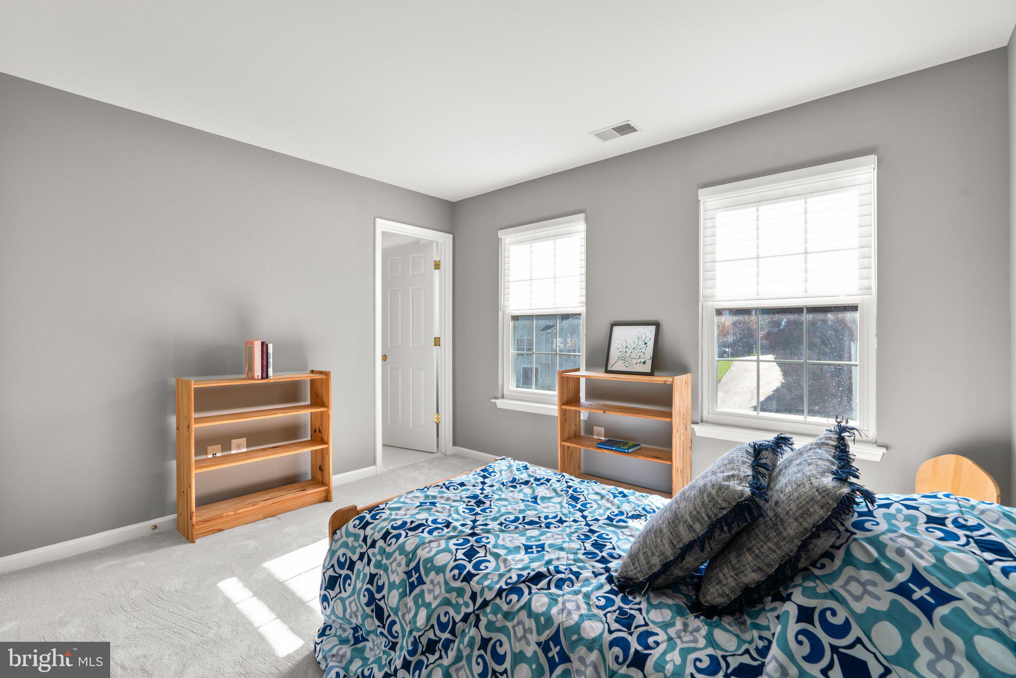 AUTUMN VIEW - Residential