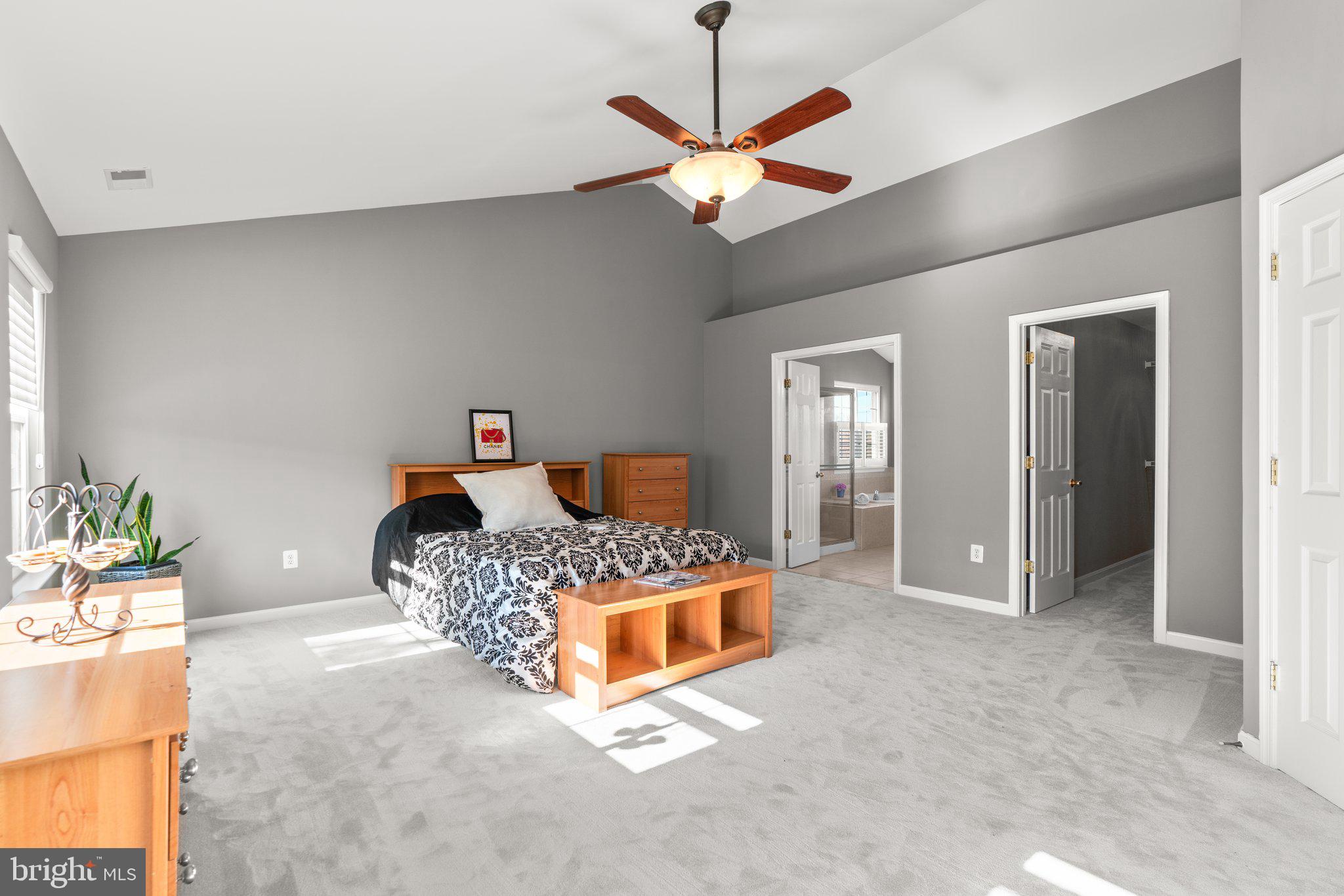 AUTUMN VIEW - Residential