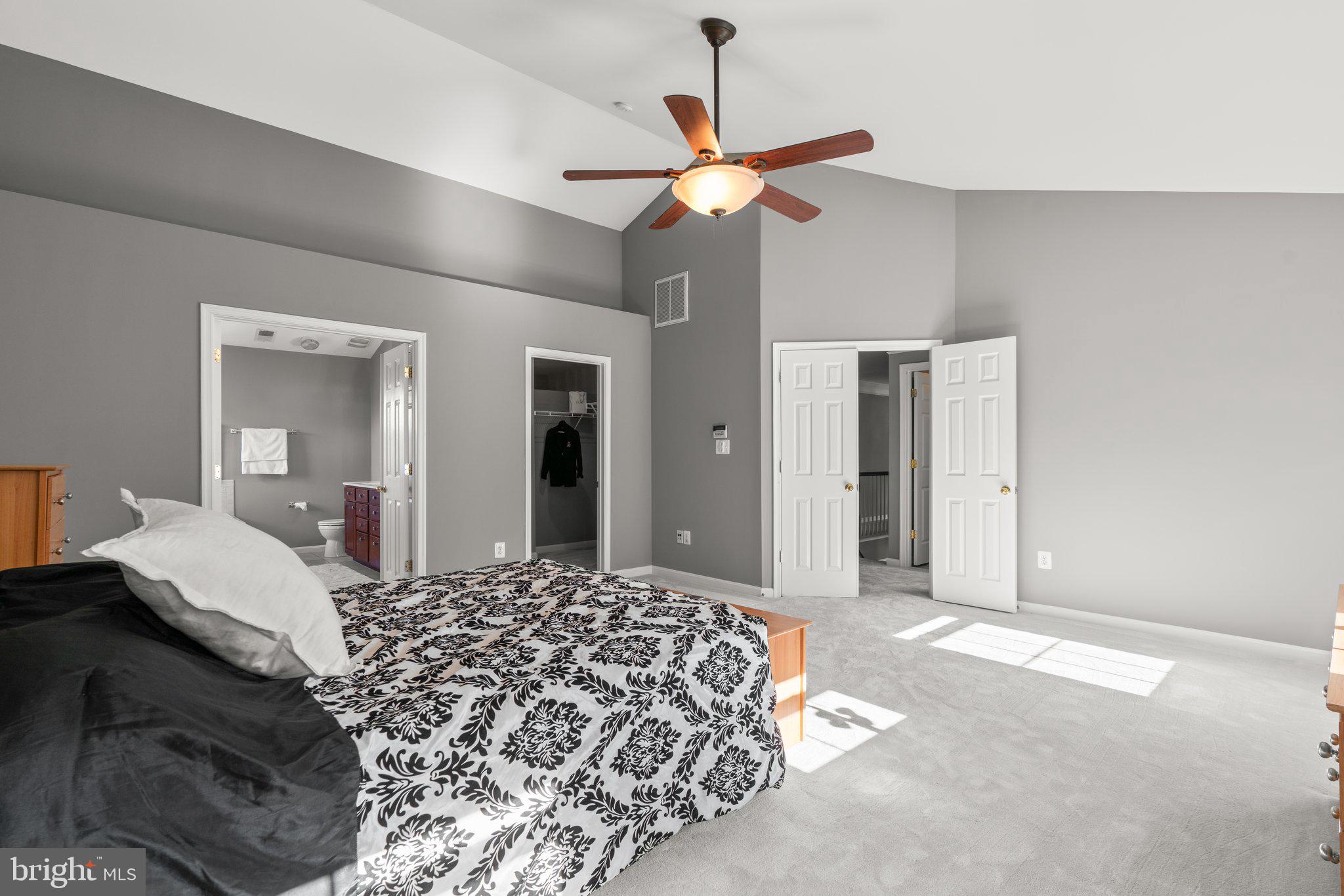 AUTUMN VIEW - Residential