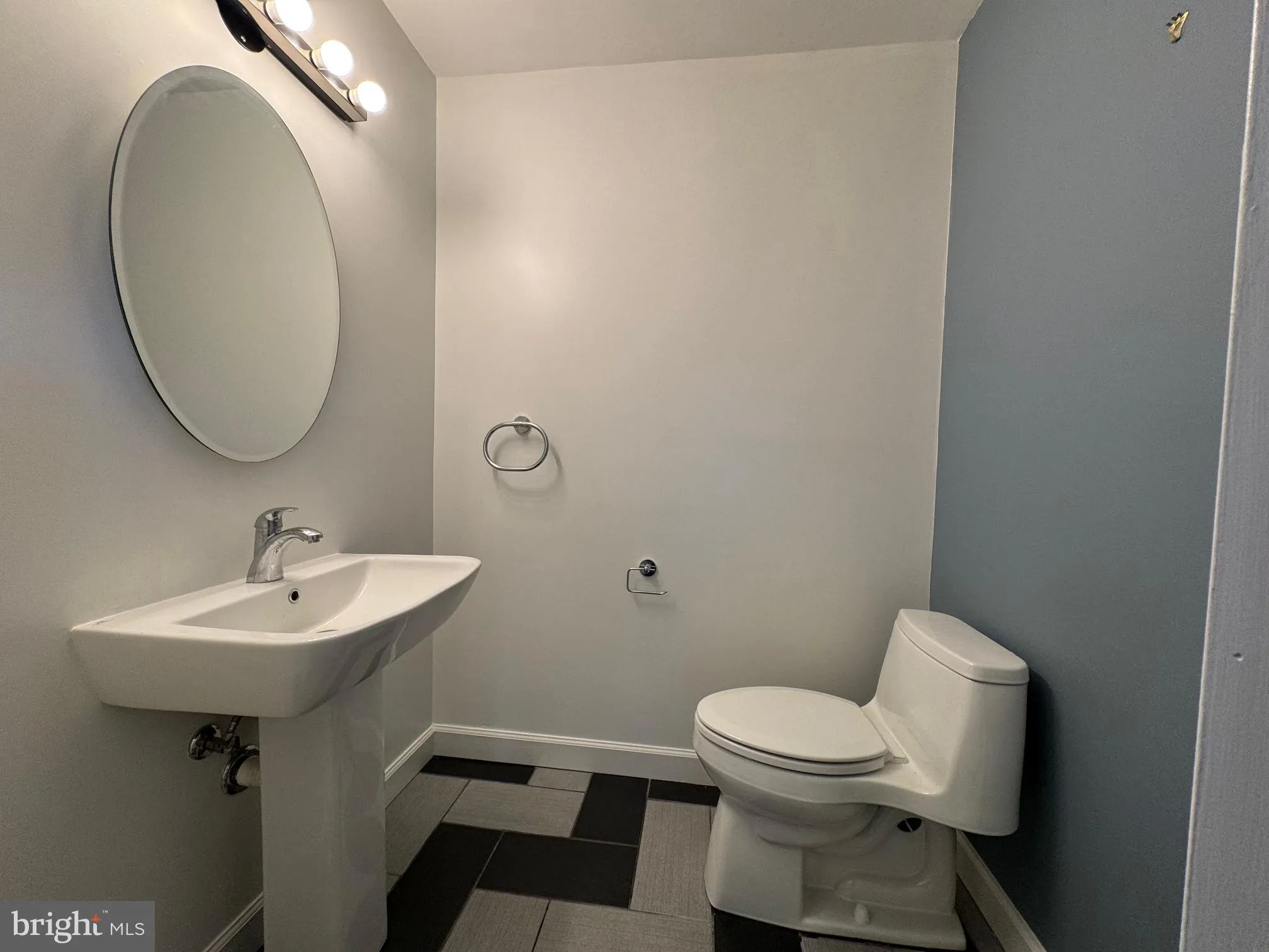 Crofton, Maryland 21114, United States, 4 Bedrooms Bedrooms, ,3 BathroomsBathrooms,Residential,Contingent,182553