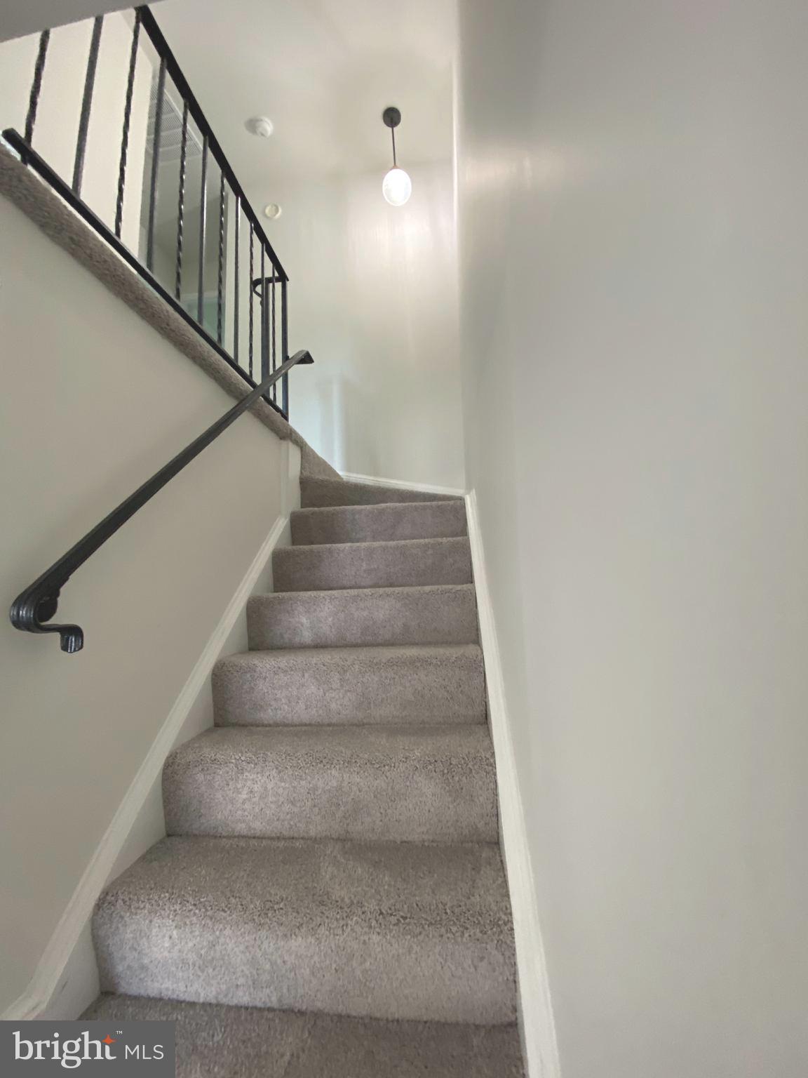 CROMWELL STATION - Residential Lease