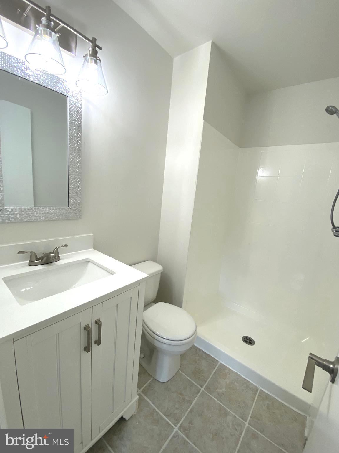 CROMWELL STATION - Residential Lease