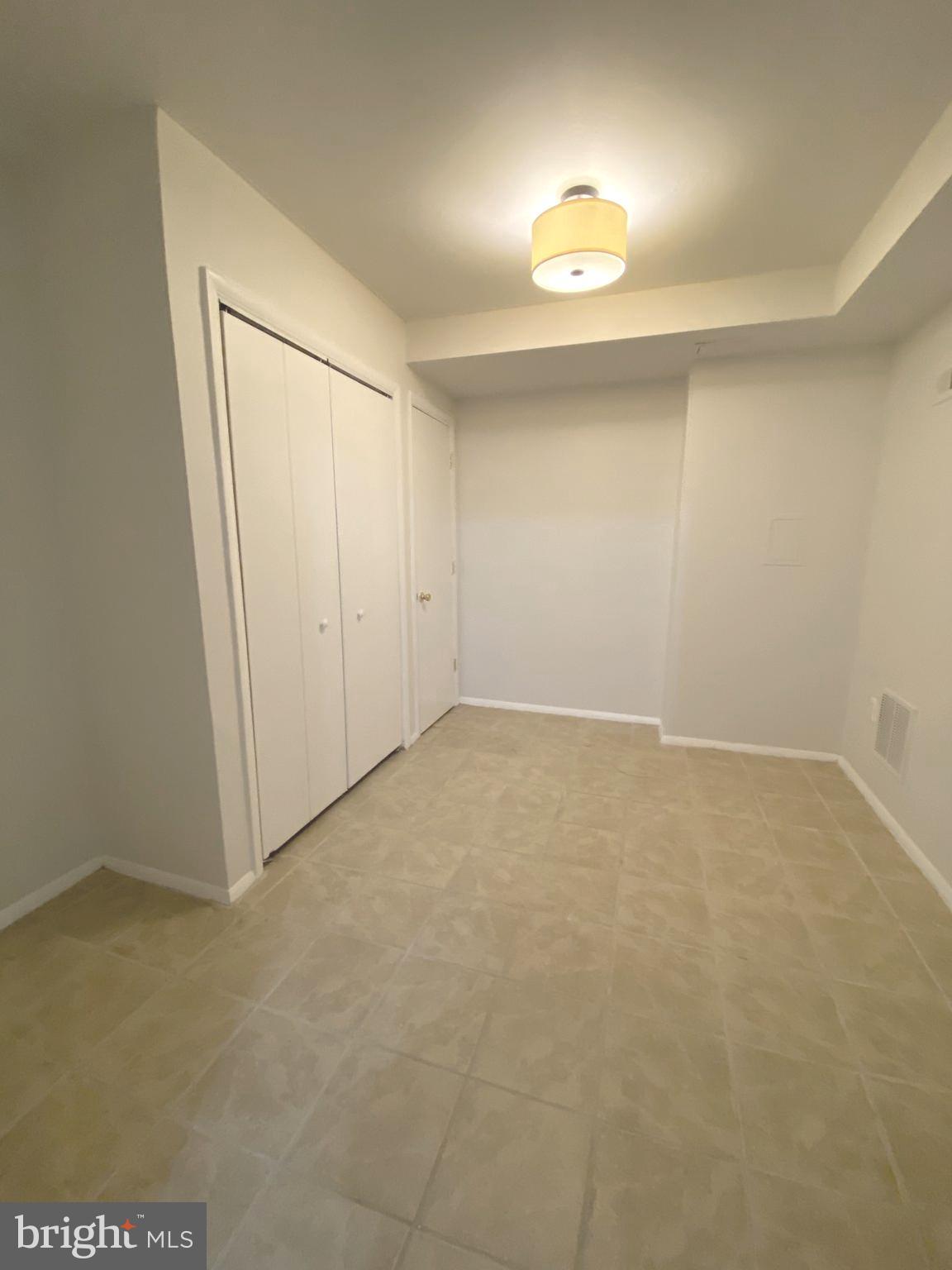 CROMWELL STATION - Residential Lease