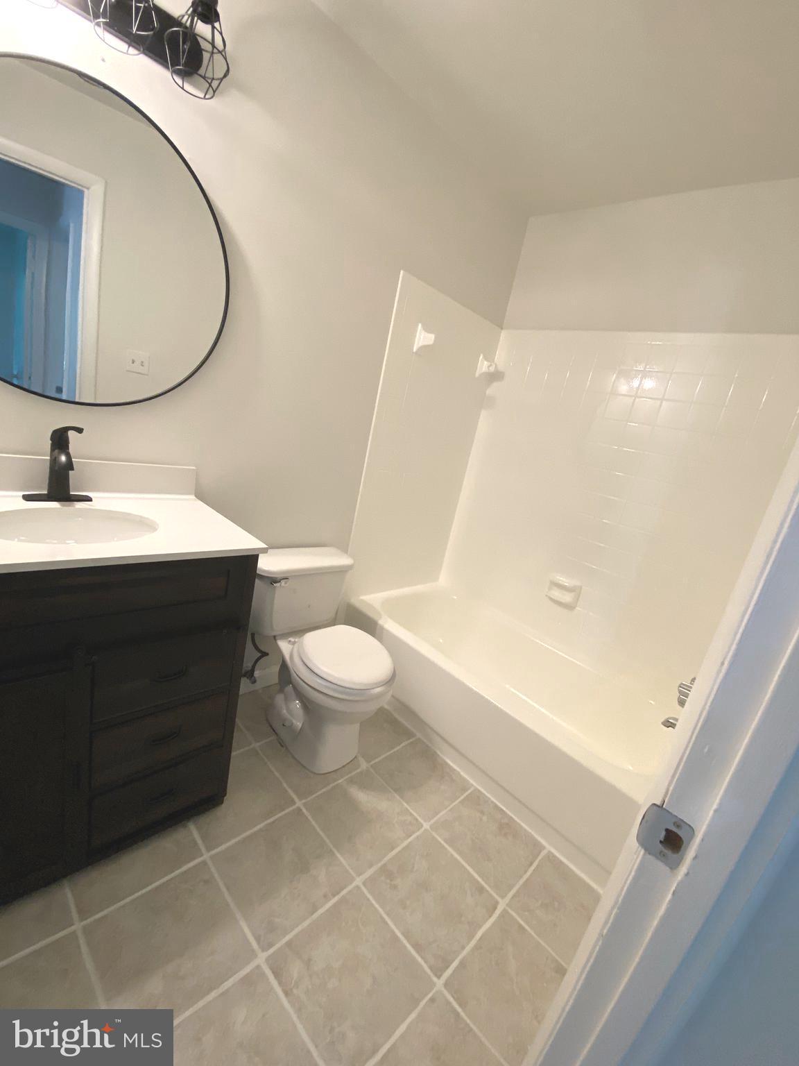 CROMWELL STATION - Residential Lease