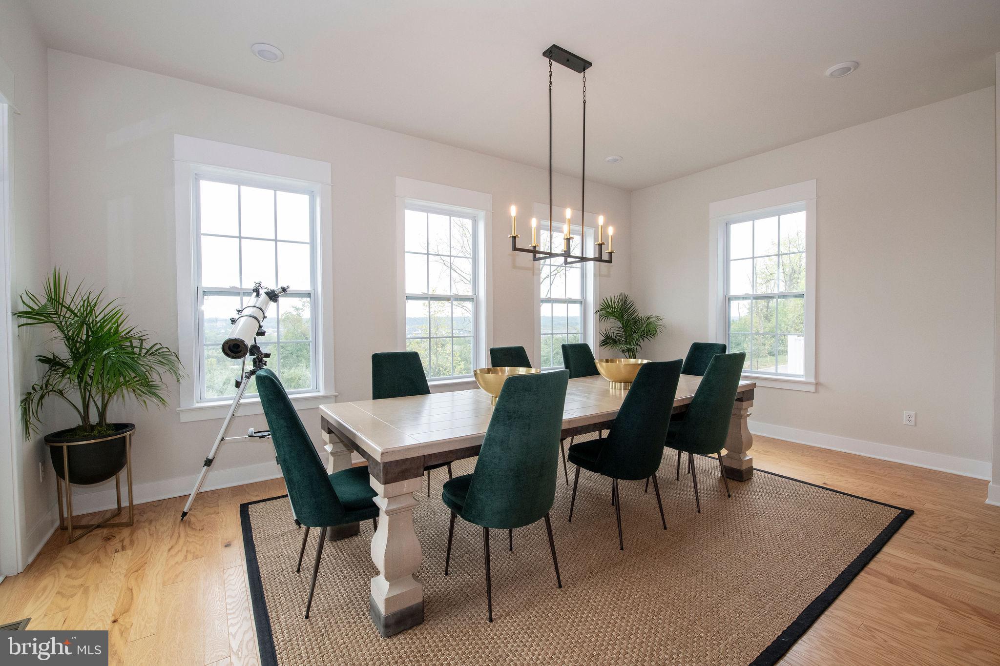 SPRING OAK - Residential