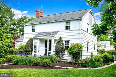 122 E LAKE AVENUE BALTIMORE MD 21212
