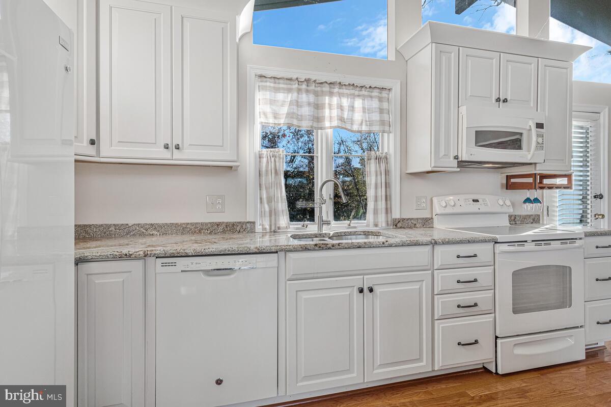 DEALE BEACH - Residential