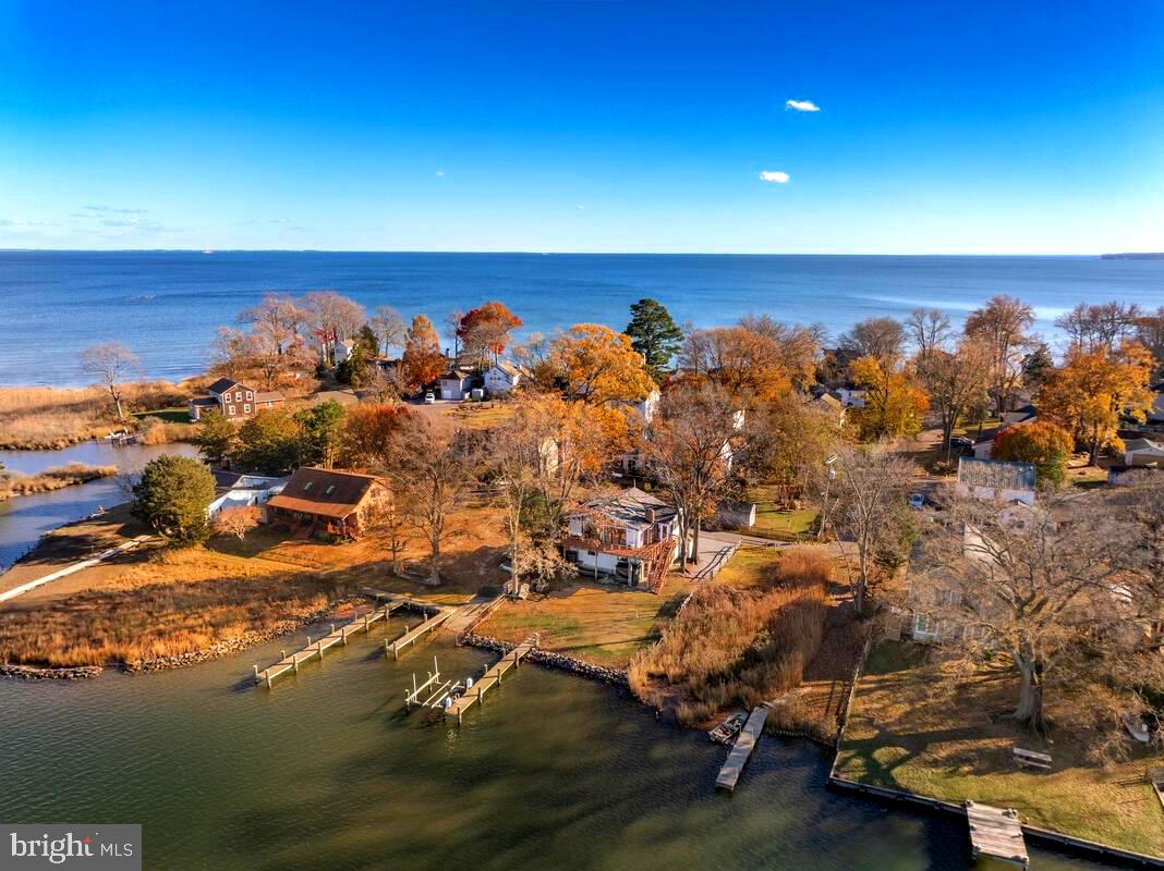 DEALE BEACH - Residential