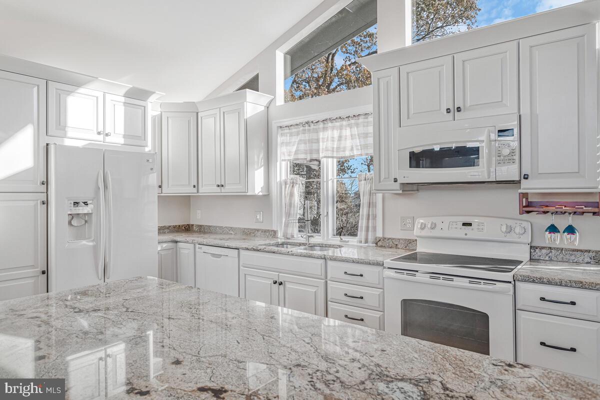 DEALE BEACH - Residential