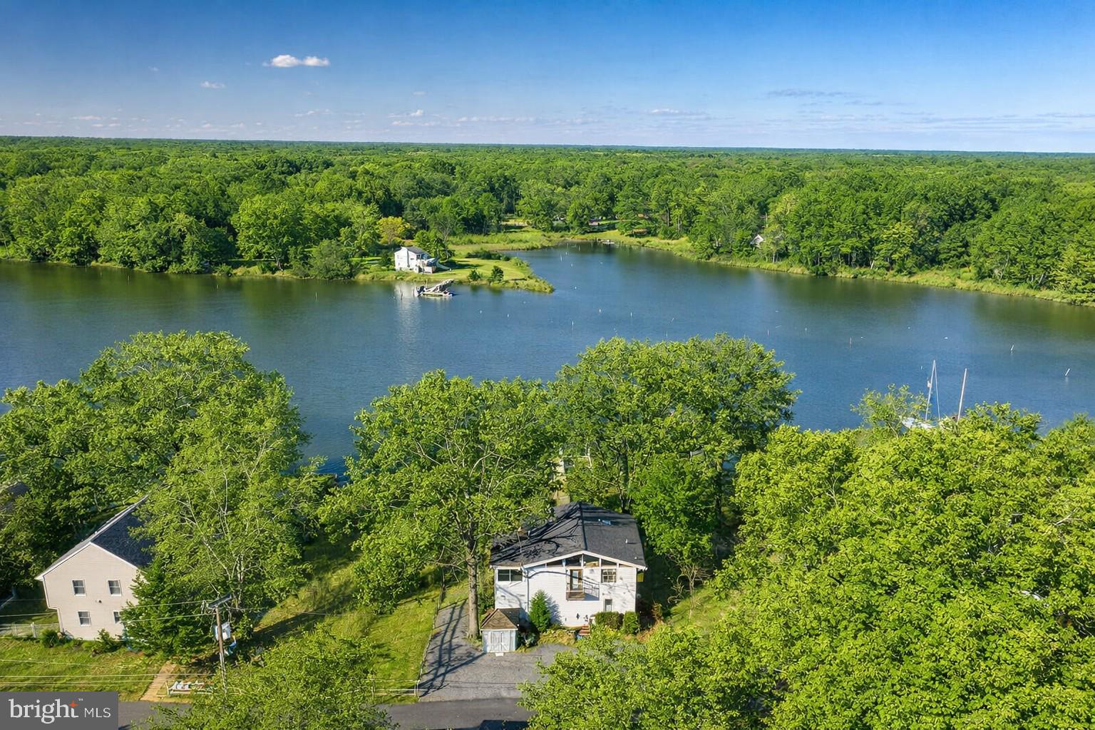 DEALE BEACH - Residential