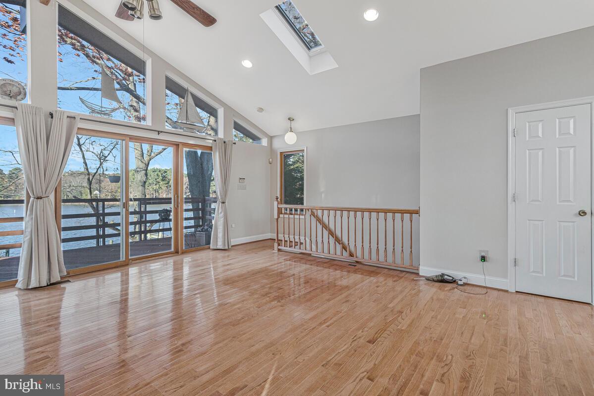 DEALE BEACH - Residential