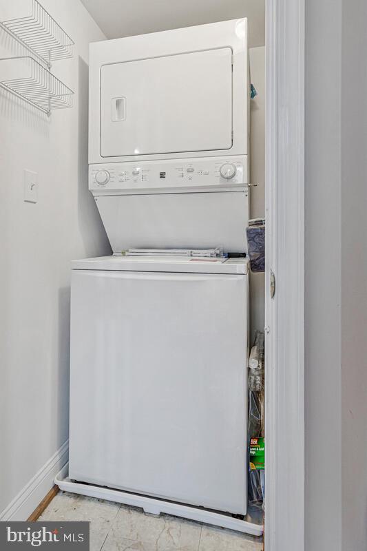 DEALE BEACH - Residential