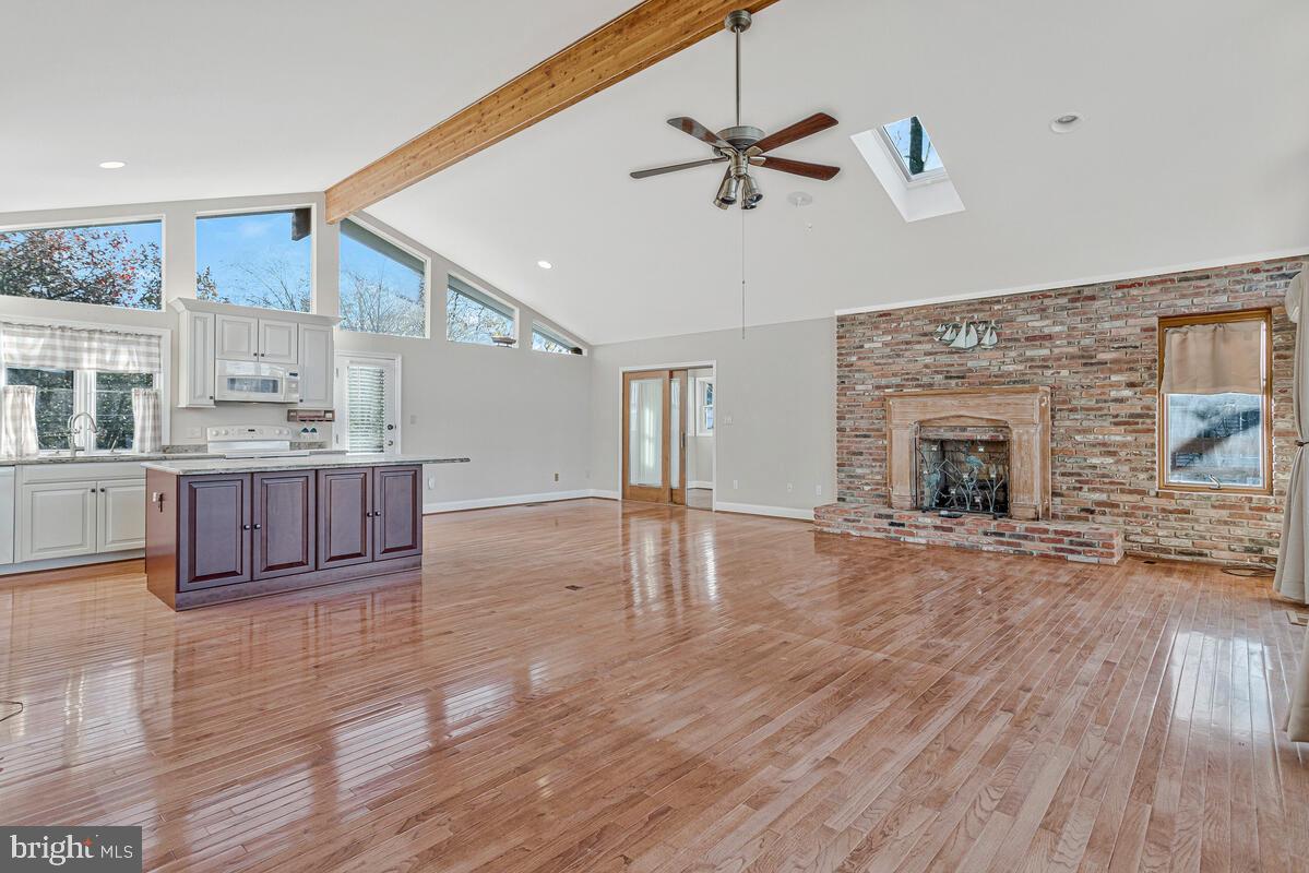 DEALE BEACH - Residential