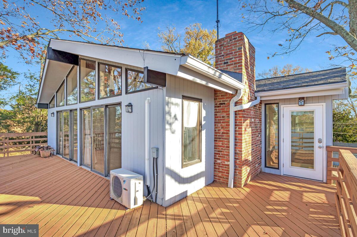 DEALE BEACH - Residential