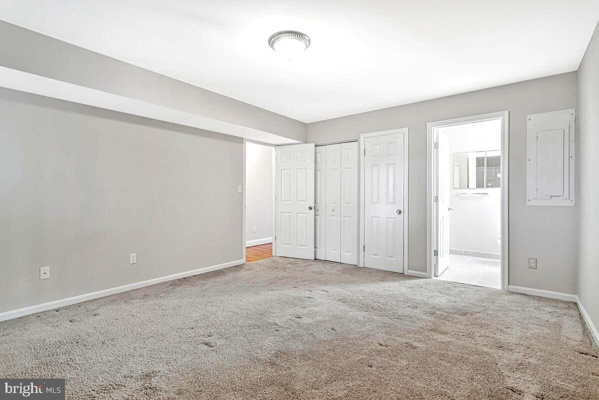 DEALE BEACH - Residential