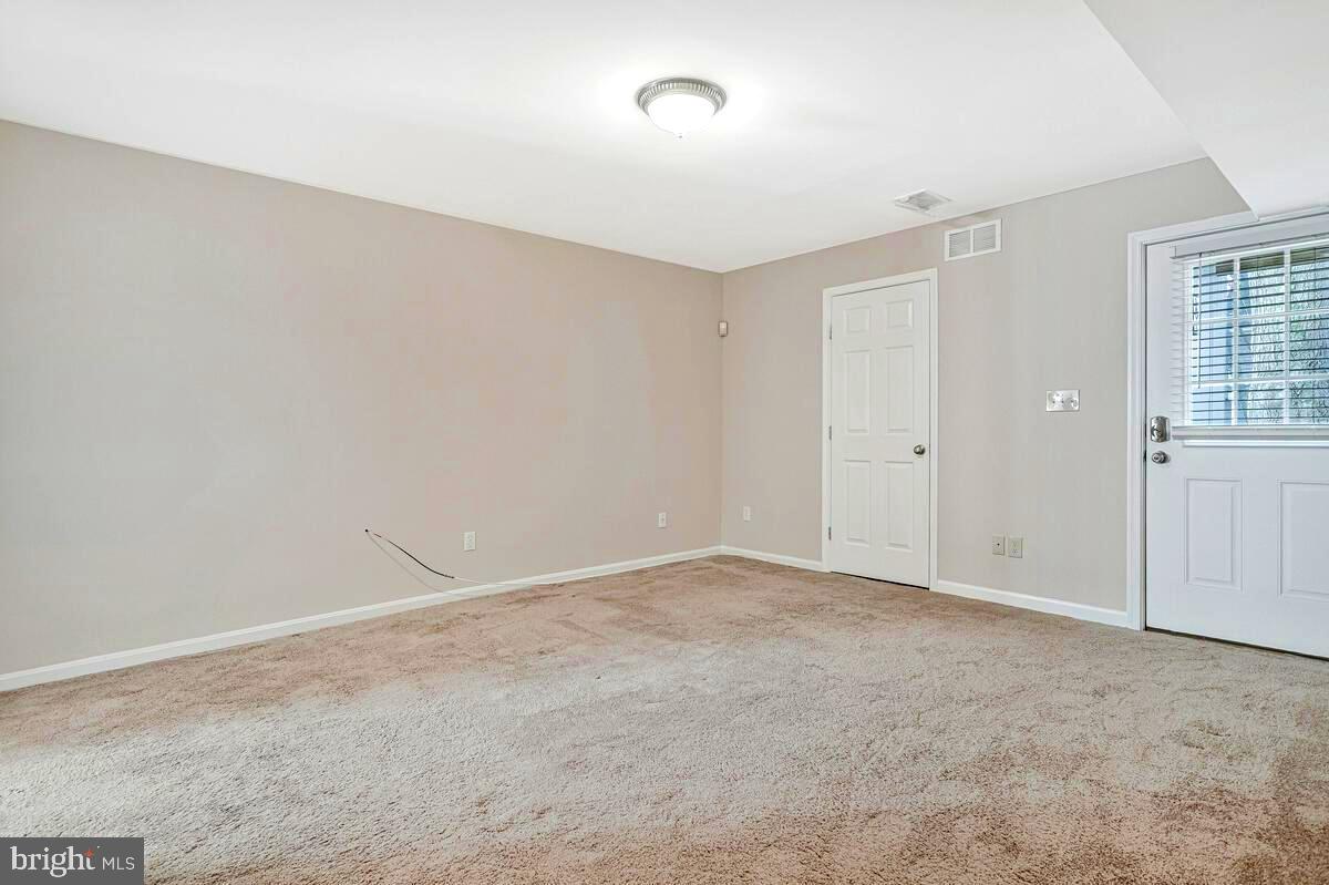 DEALE BEACH - Residential